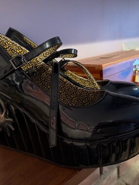 T.U.K. Lux de Ville Black Patent Mary Jane Platform Wedges with Leopard Lining